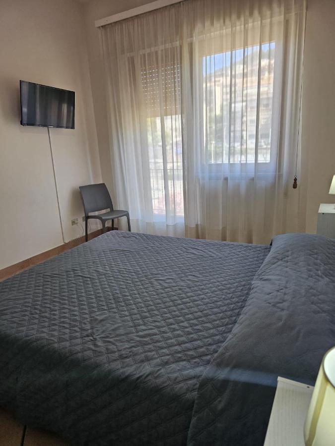 Rocksea Rooms تْشيفالو المظهر الخارجي الصورة